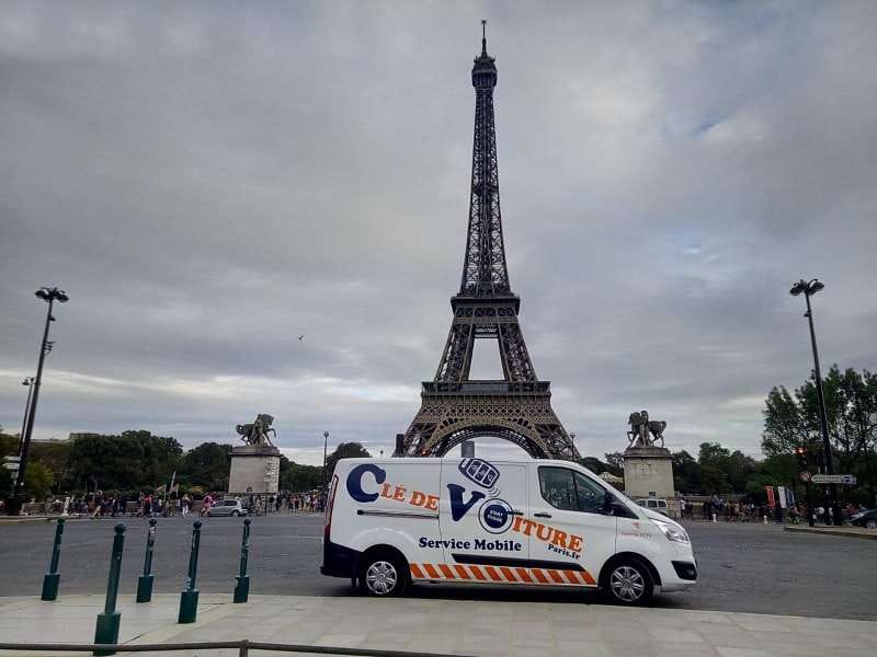 L'équipe de Clé De Voiture Paris - Serrurerie automobile professionnelle